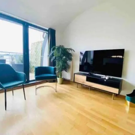 Penthouse In Center With Terrace And Parking-51 Lägenhet *