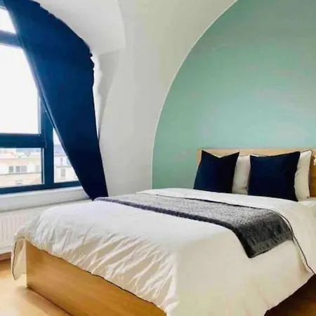 Penthouse In Center With Terrace And Parking-51 Apartment